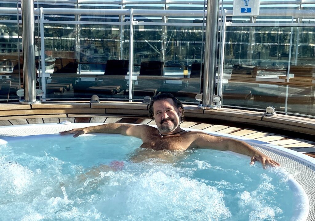 Hot Tub on MSC Fantasia Yacht Club sundeck